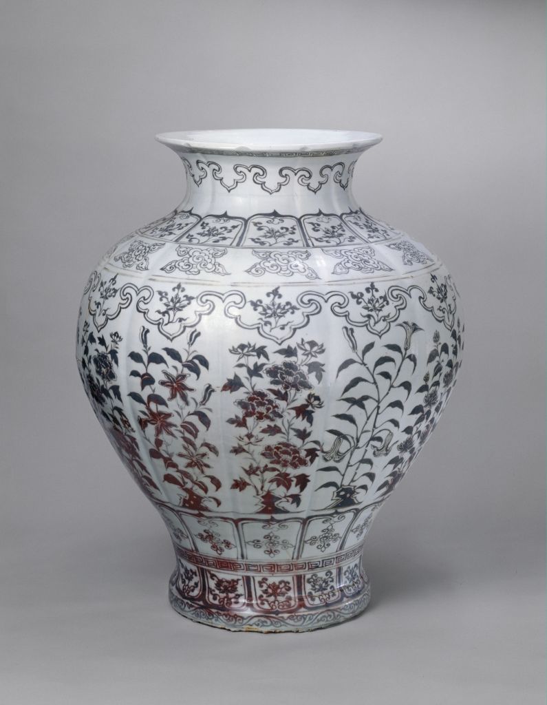 图片[1]-Underglaze red pomegranate statue with four seasons flower pattern-China Archive